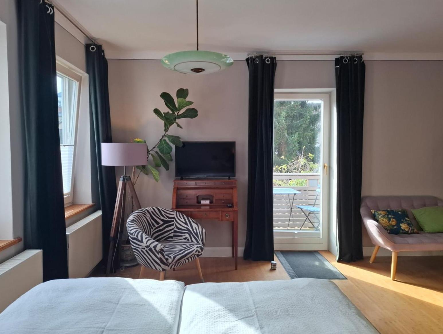Apartment Leopold Mit Balkon コーブルク エクステリア 写真
